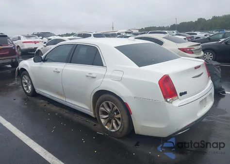 2015 Chrysler 300 Limited z USA, uszkodzony, nr VIN 2C3CCAAG0FH903702